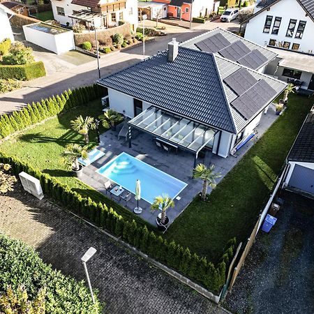 Grosszuegige Unterkunft Mit Terrasse Oberbrechen Exterior foto