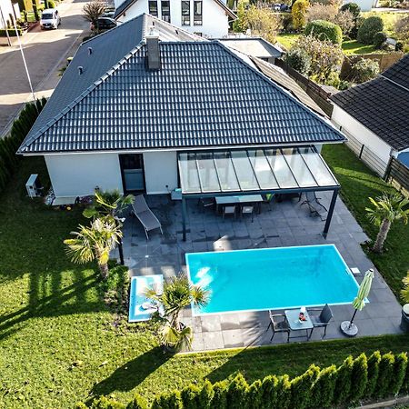 Grosszuegige Unterkunft Mit Terrasse Oberbrechen Exterior foto