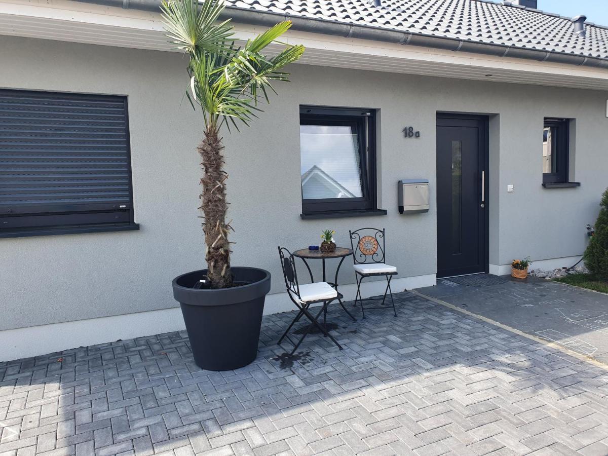 Grosszuegige Unterkunft Mit Terrasse Oberbrechen Exterior foto