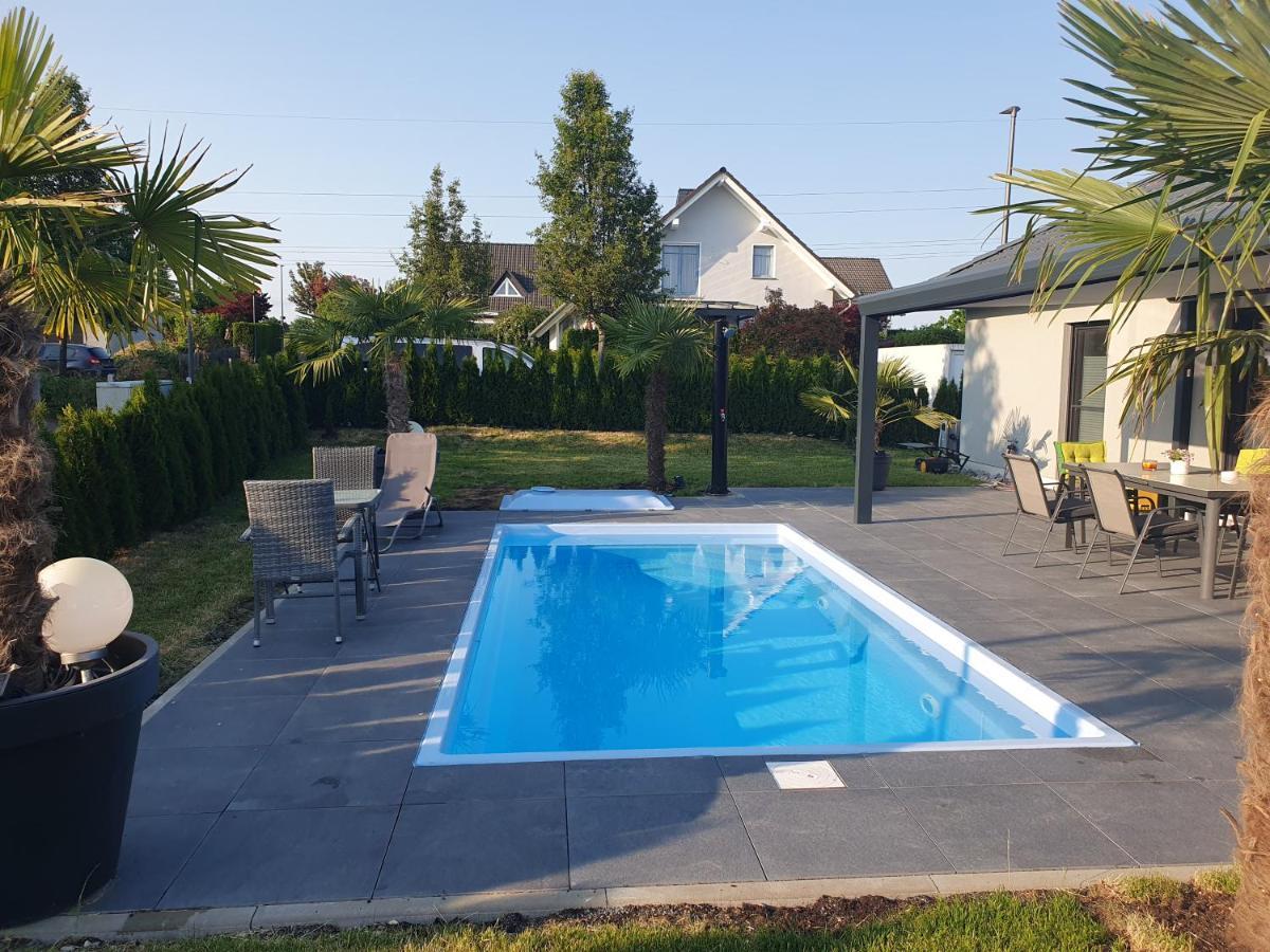 Grosszuegige Unterkunft Mit Terrasse Oberbrechen Exterior foto