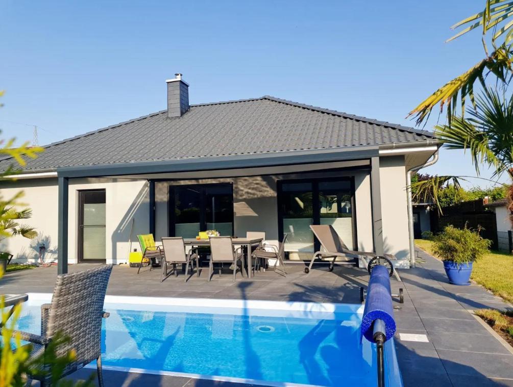 Grosszuegige Unterkunft Mit Terrasse Oberbrechen Exterior foto